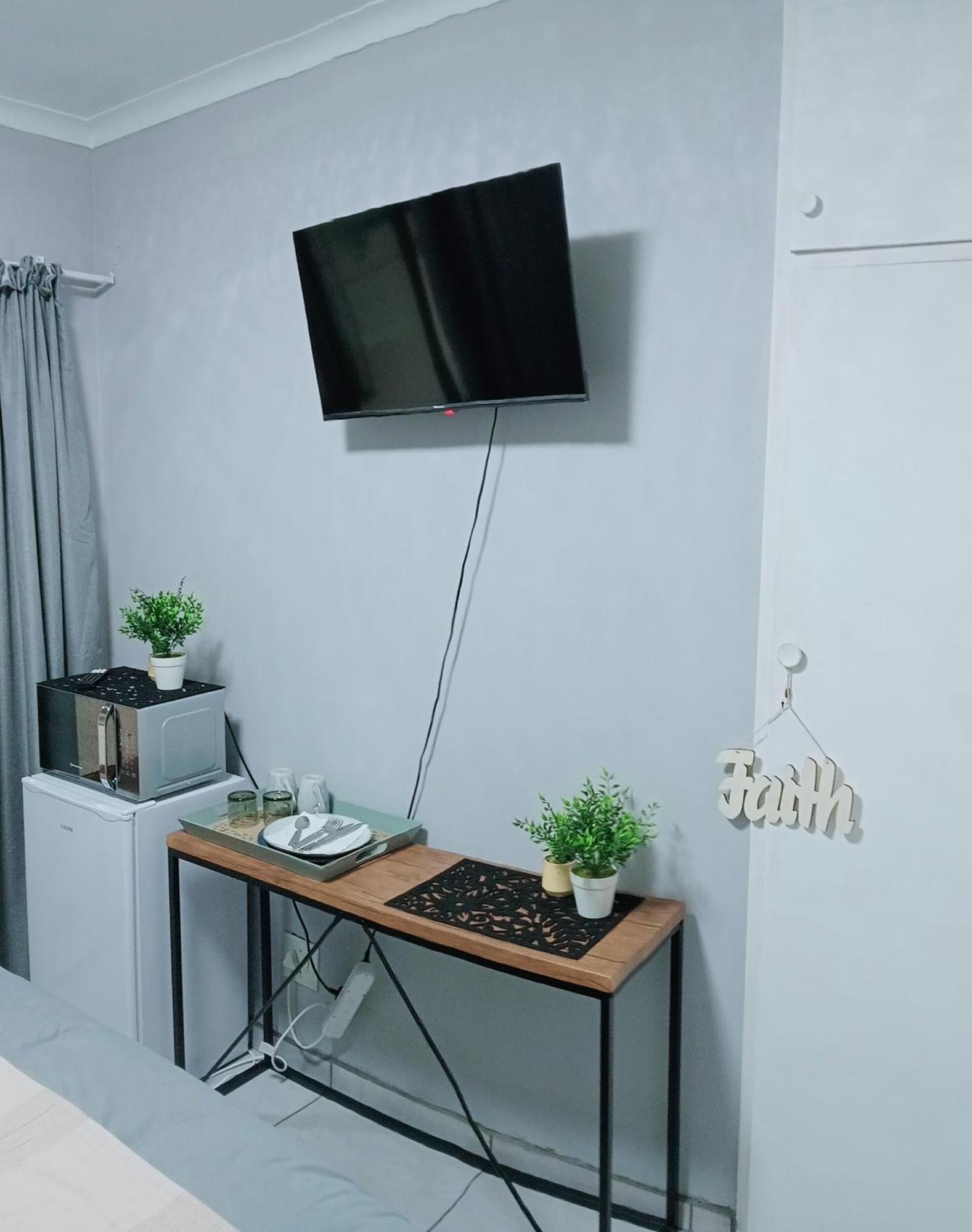 Апартаменти Be Our Guest Near Or Tambo International Airport Боксбурґ Екстер'єр фото